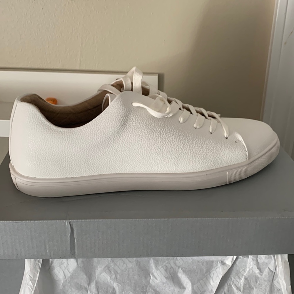 All White grey trim Men’s Sneaker